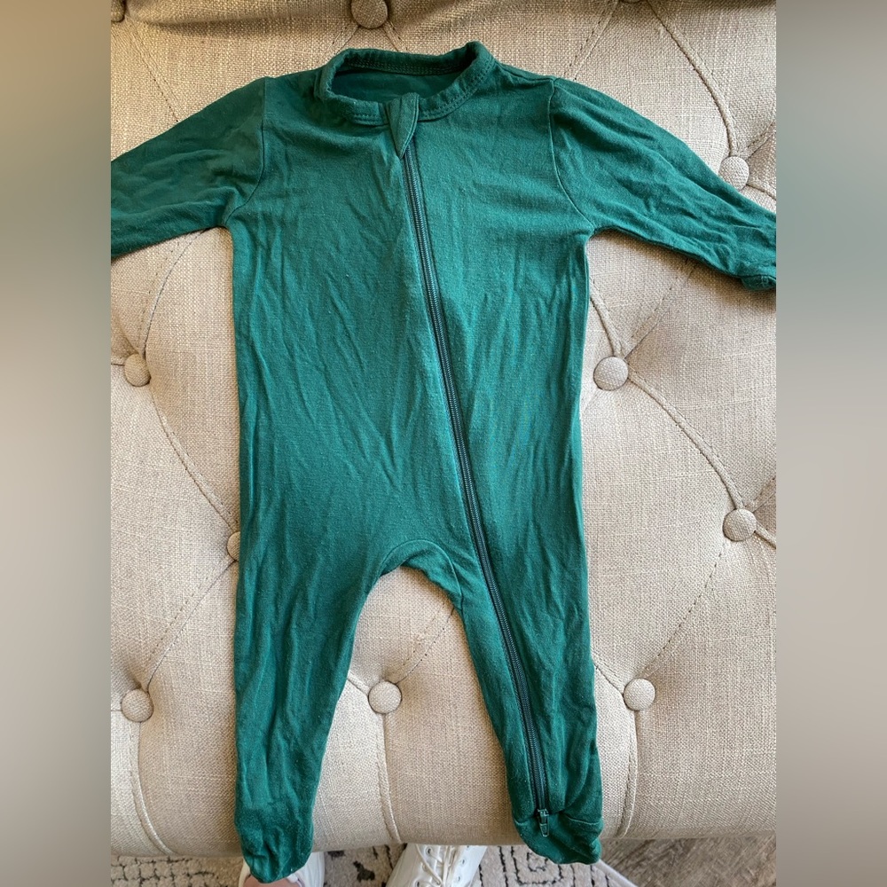 Kyte baby zippered footie. Size 0-3 months.
